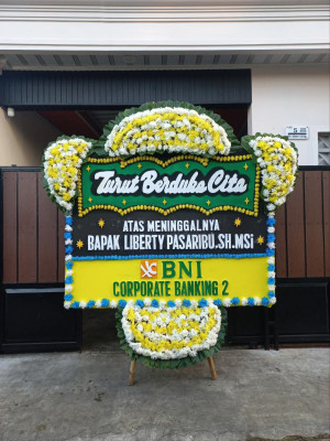Papan Bunga Duka di Holuon