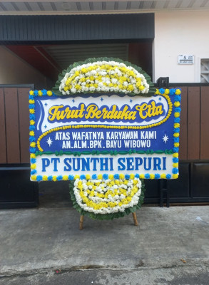 Papan Bunga Duka di Holuon
