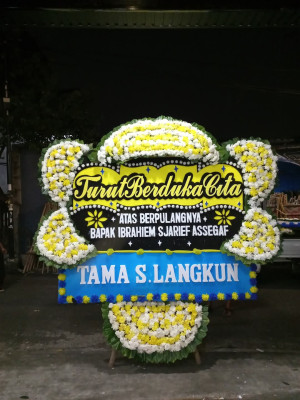 Papan Bunga Duka di Holuon
